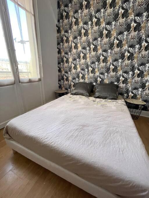 * Le Mistral De Chloe * Apartment Каркасон Екстериор снимка