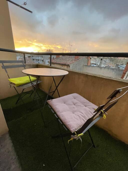 * Le Mistral De Chloe * Apartment Каркасон Екстериор снимка